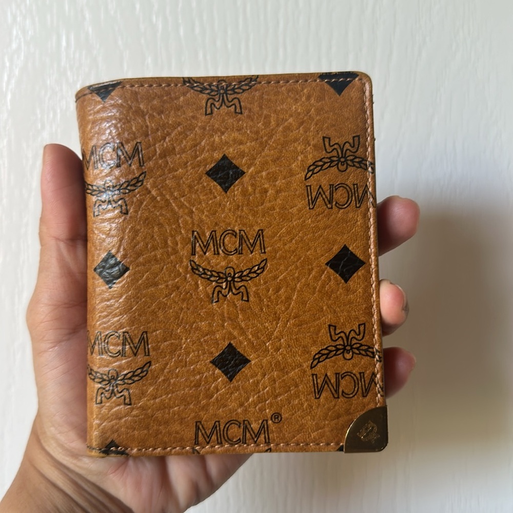 ๐๐๐ Cognac Visetos mens wallet - 100% authentic - Picture 2 of 13